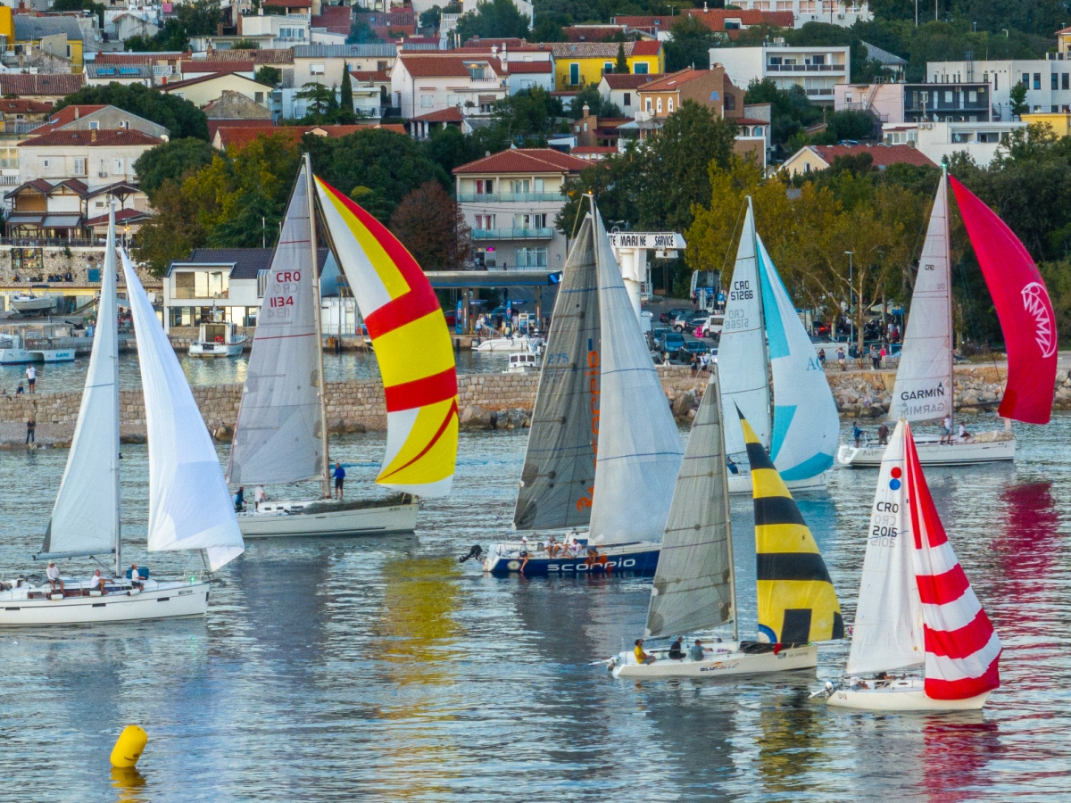 empty alt
